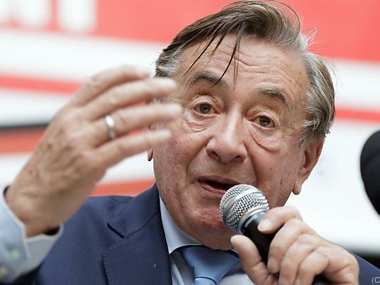 Lugner ist erbost über den ORF Lugner ist erbost über den ORF