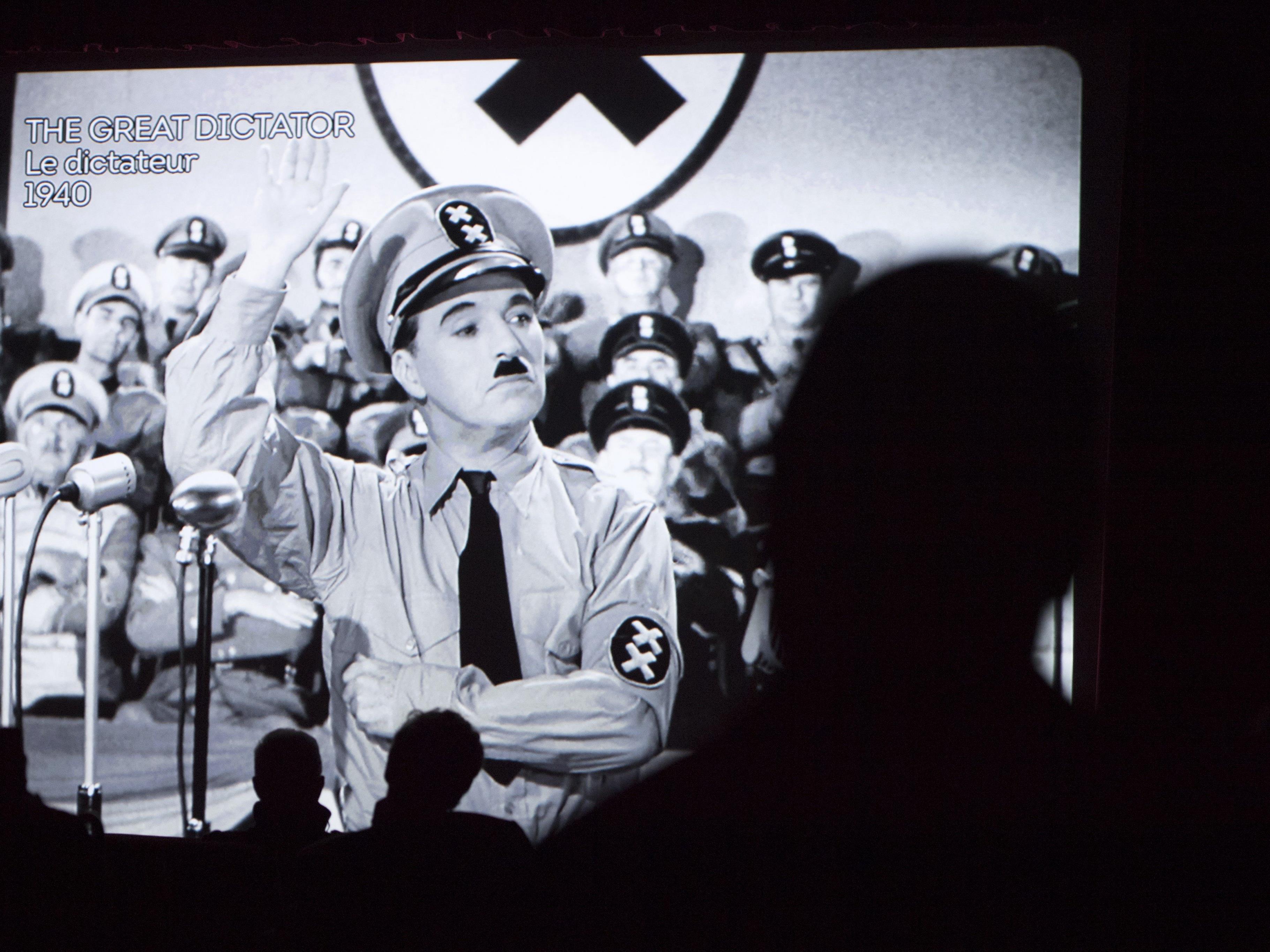 US-Regierung habe Komiker lange an Hitler-Satire gehindert.
