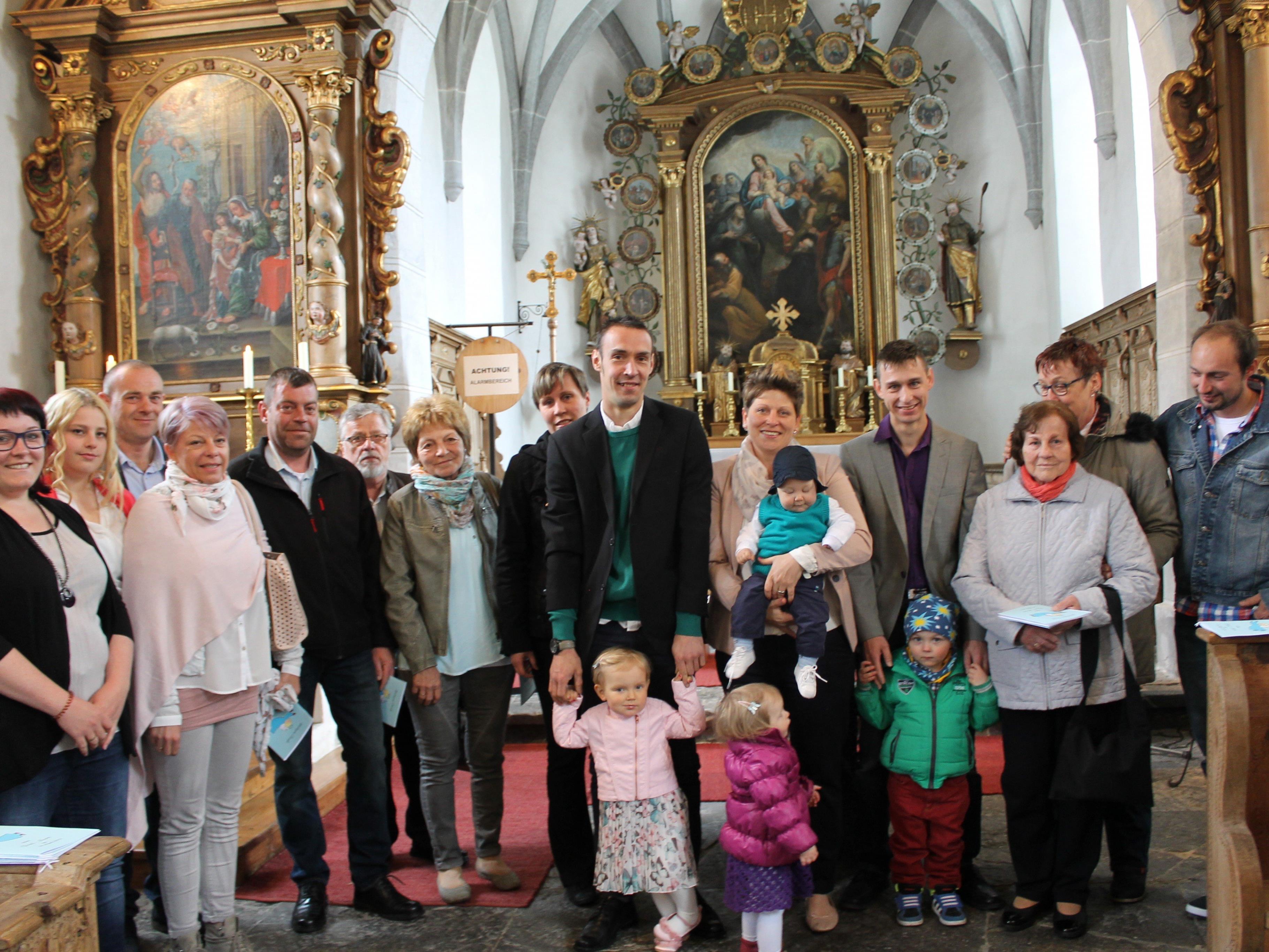 Viele Taufgäste begleiteten den kleinen Paul Luca
