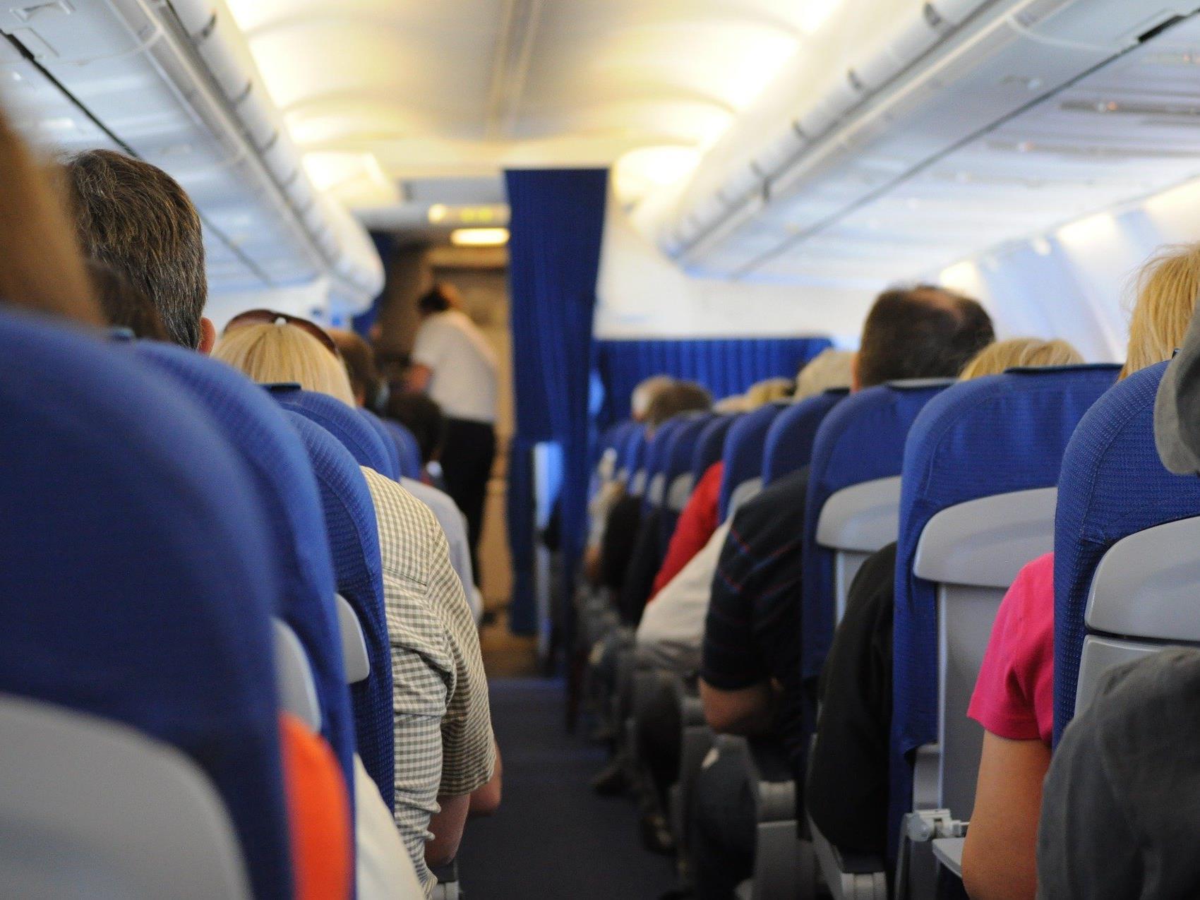 Das sind die 10 nervigsten Sitzplatz-Nachbarn im Flugzeug. Das sind die 10 nervigsten Sitzplatz-Nachbarn im Flugzeug.