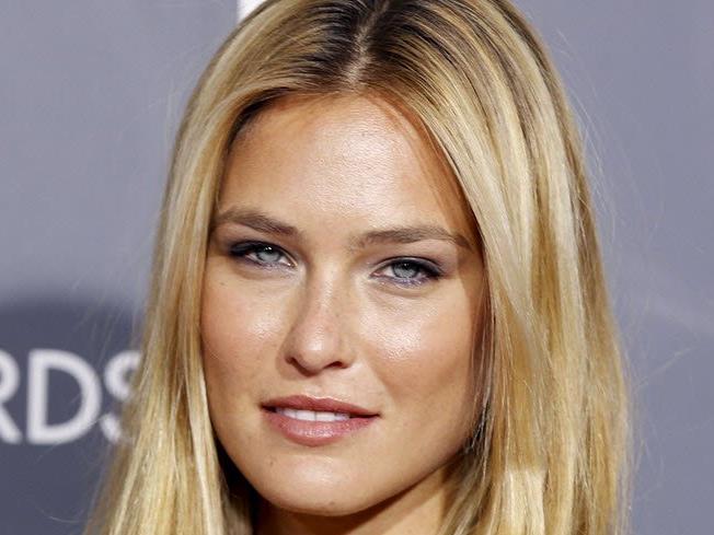 Refaeli gehört zu den bestbezahlten Models der Welt Refaeli gehört zu den bestbezahlten Models der Welt
