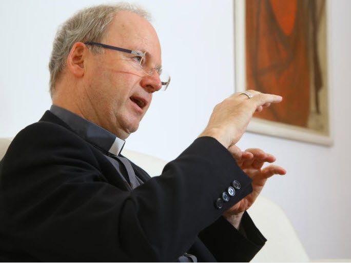 Bischof Elbs: "Stellt christliche Werte infrage" Bischof Elbs: "Stellt christliche Werte infrage"