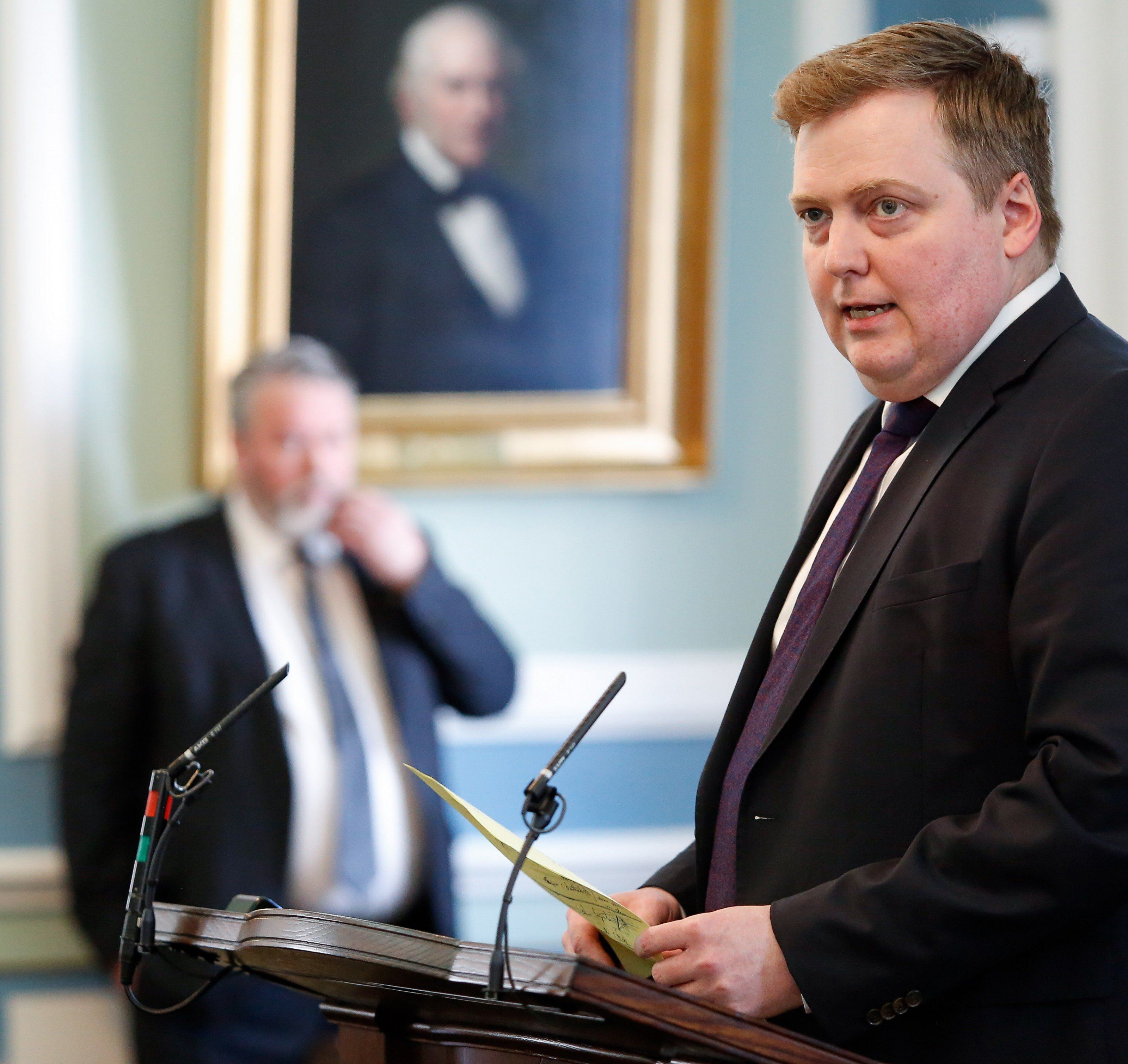 Panama Papers: Aus für isländischen Ministerpräsident Sigmundur David Gunnlaugsson Panama Papers: Aus für isländischen Ministerpräsident Sigmundur David Gunnlaugsson