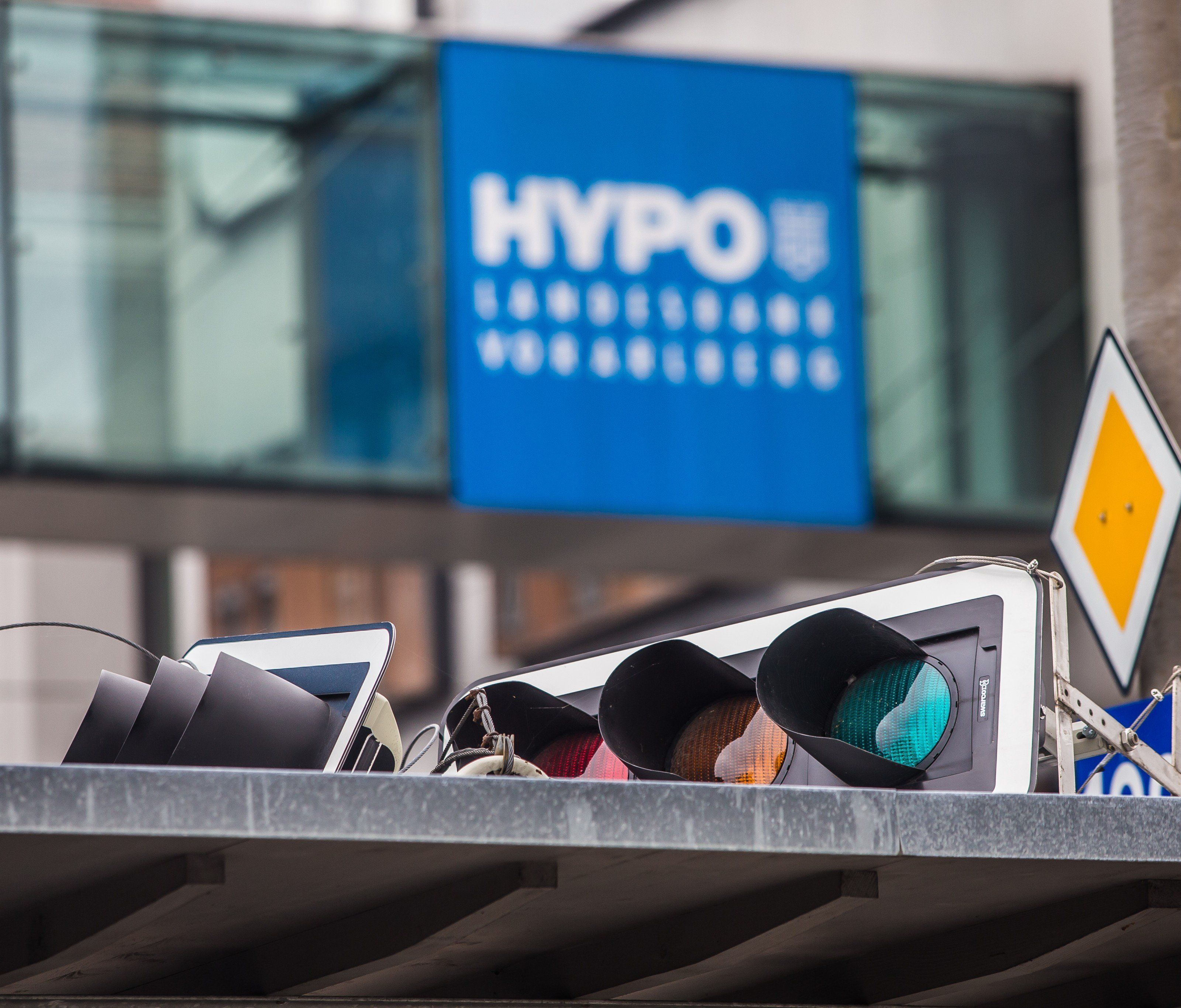 Auch wenn LH Wallner es fordert - ganz will sich die Hypo nicht aus dem Offshore-Geschäft zurückziehen. Auch wenn LH Wallner es fordert - ganz will sich die Hypo nicht aus dem Offshore-Geschäft zurückziehen.