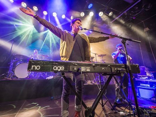 Julian Le Play lässt die "Zugvögel" ausschwärmen. Julian Le Play lässt die "Zugvögel" ausschwärmen.