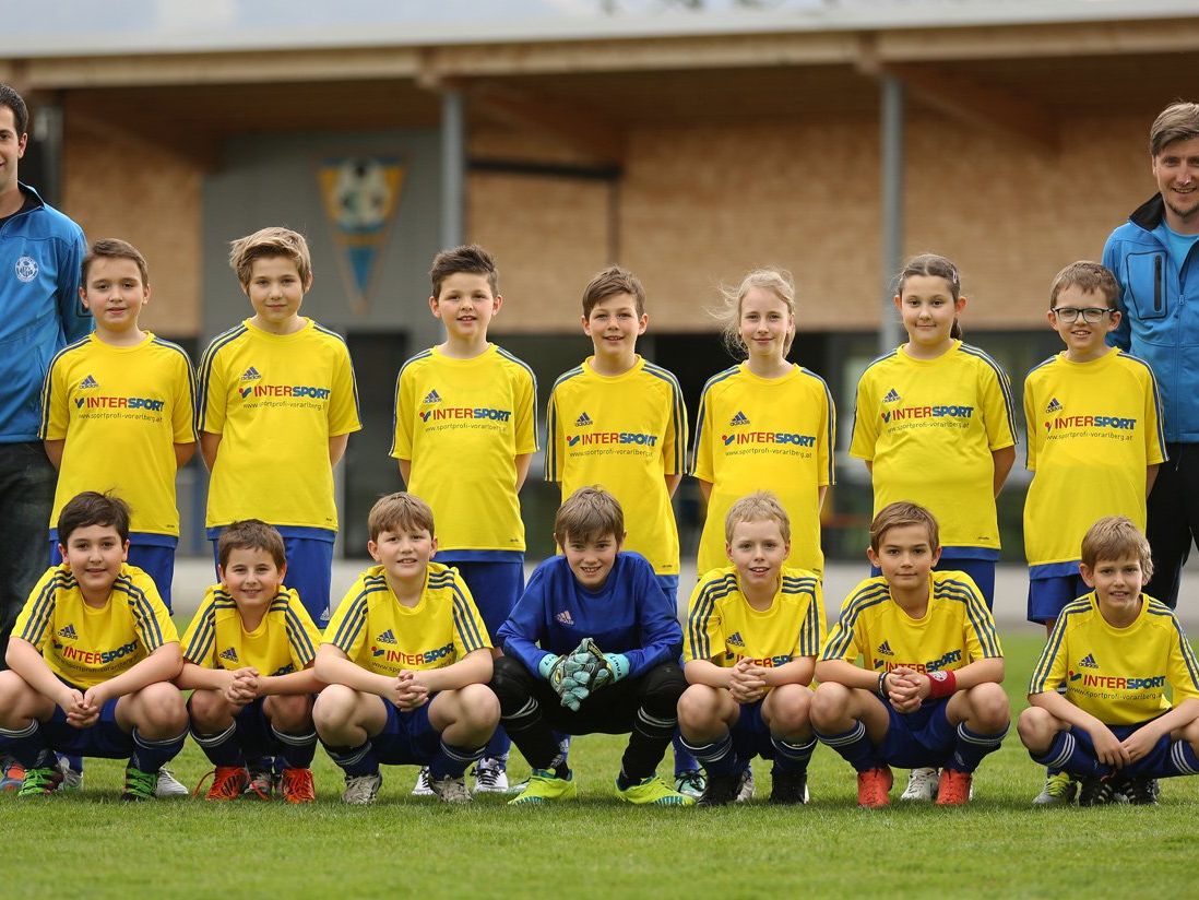 U10 mit Trainer Simon Lehninger und Co-Trainer Jürgen Beller