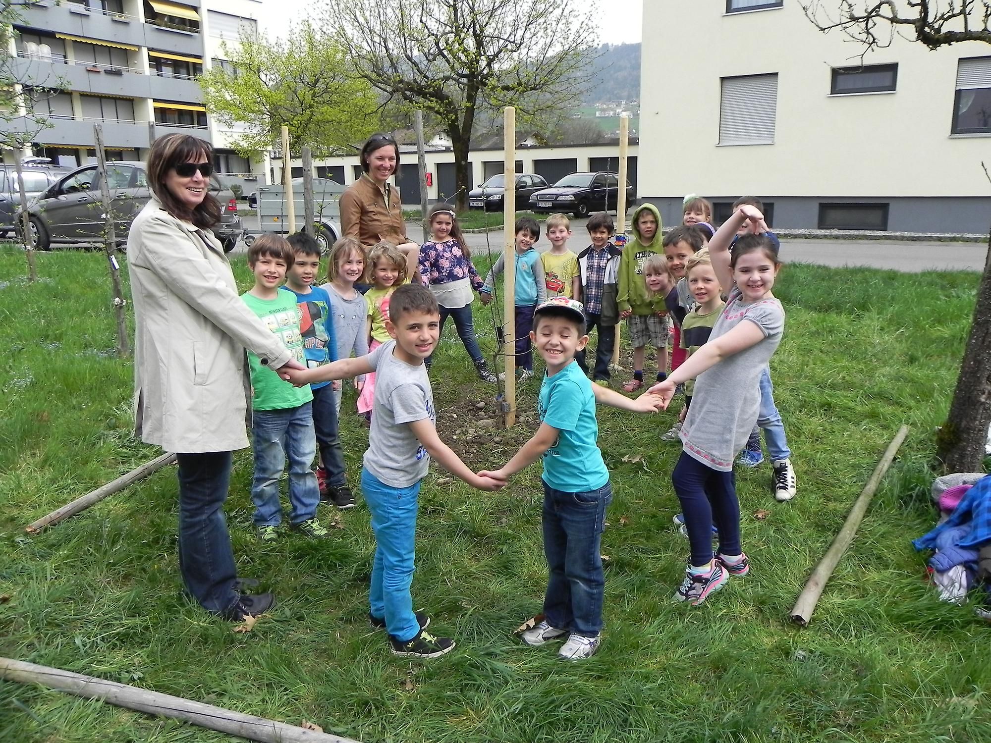 Schulkindern den Zugang zur Natur erleichtern Schulkindern den Zugang zur Natur erleichtern