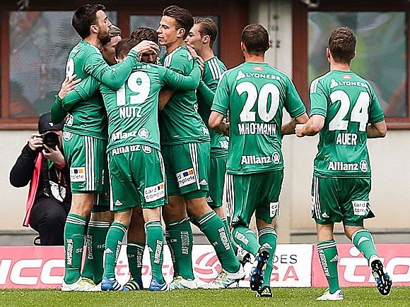 Torjubel Rapid Wien v.l. Stefan Nutz (SK Rapid Wien), Torschütze Florian Kainz (SK Rapid Wien), Maximilian Hofmann (SK Rapid Wien), Stephan Auer (SK Rapid Wien) Torjubel Rapid Wien v.l. Stefan Nutz (SK Rapid Wien), Torschütze Florian Kainz (SK Rapid Wien), Maximilian Hofmann (SK Rapid Wien), Stephan Auer (SK Rapid Wien)