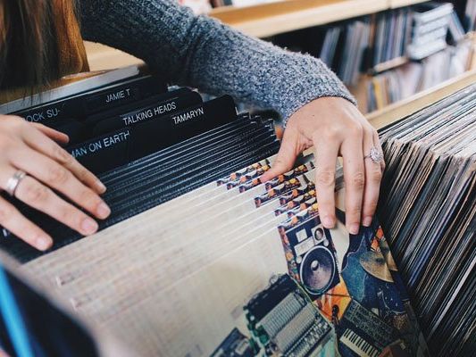Plattensammler kommen beim Record Store Day auf ihre Kosten. Plattensammler kommen beim Record Store Day auf ihre Kosten.
