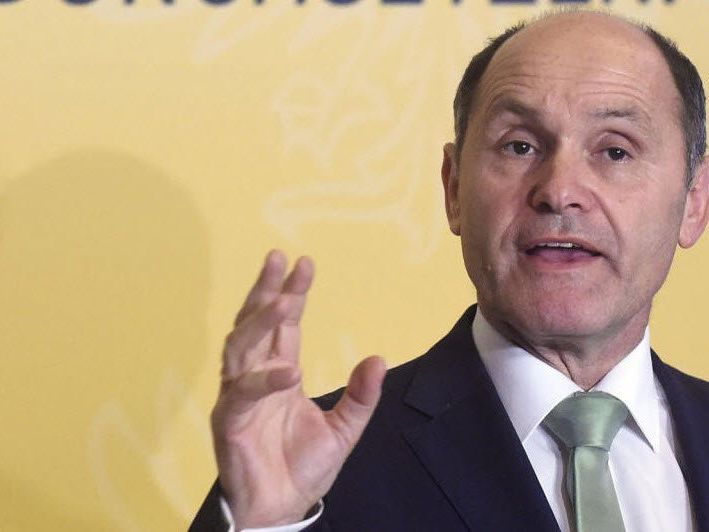 Von Waidhofen a.d. Ybbs nach St. Pölten und nun in die Wiener Herrengasse Von Waidhofen a.d. Ybbs nach St. Pölten und nun in die Wiener Herrengasse