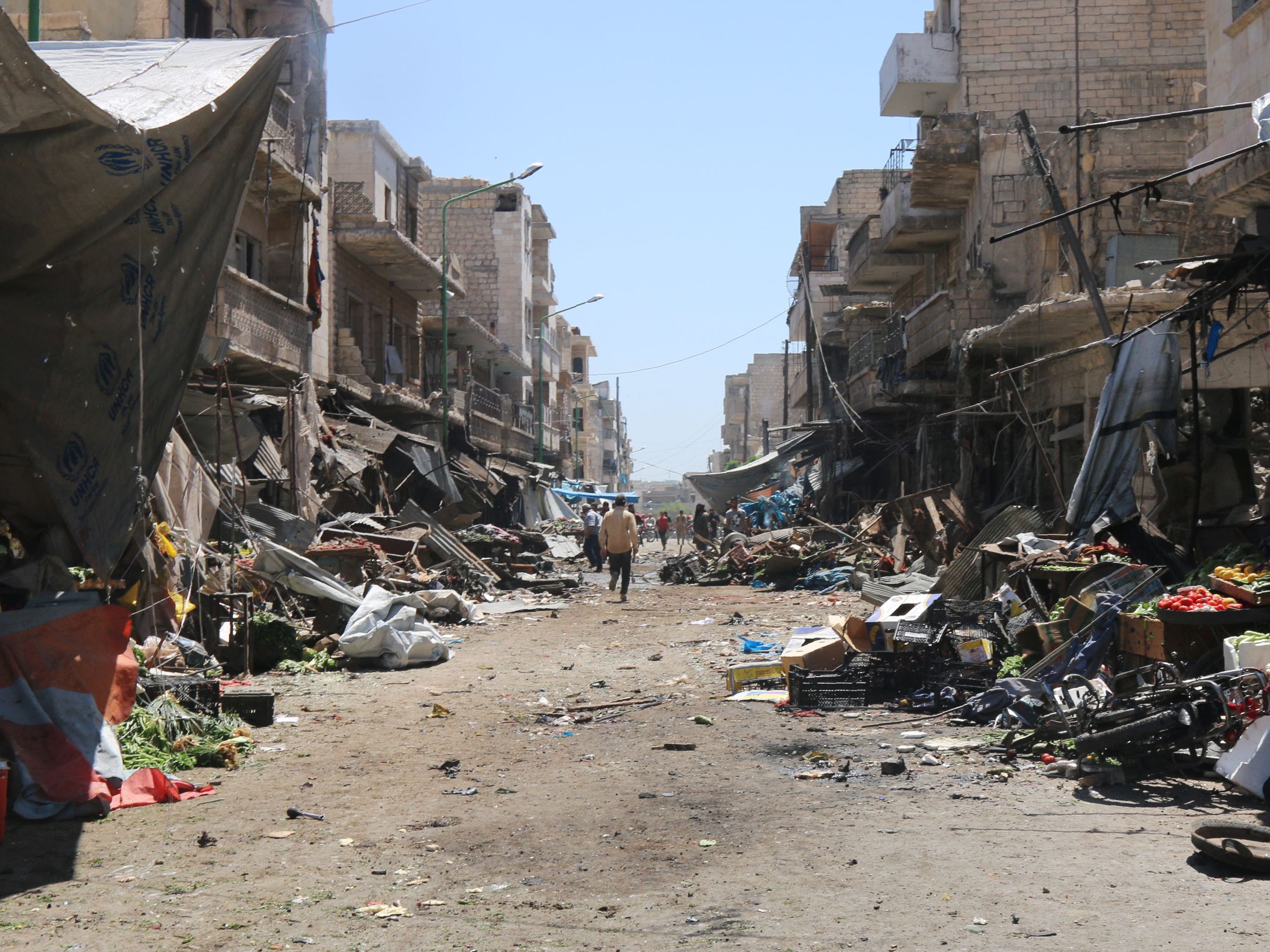 Aktivisten: Assad-Luftwaffe attackierte mehrere Marktplätze - Zivilisten getötet Aktivisten: Assad-Luftwaffe attackierte mehrere Marktplätze - Zivilisten getötet