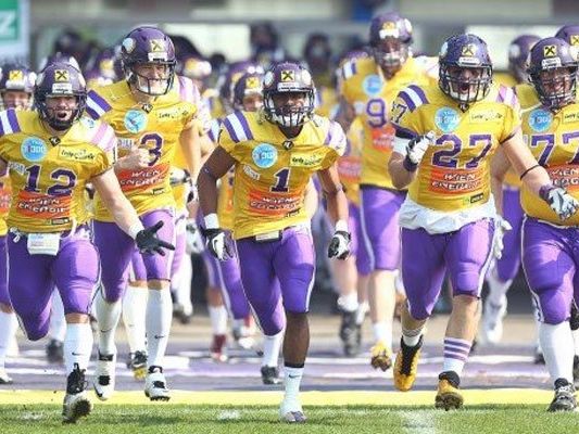 Die Vikings laufen auf den Eurobowl zu. Die Vikings laufen auf den Eurobowl zu.