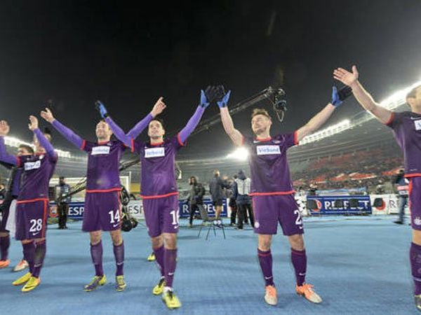 Hoch die Hände: Die Austria hat ein neues Team gegründet. Hoch die Hände: Die Austria hat ein neues Team gegründet.