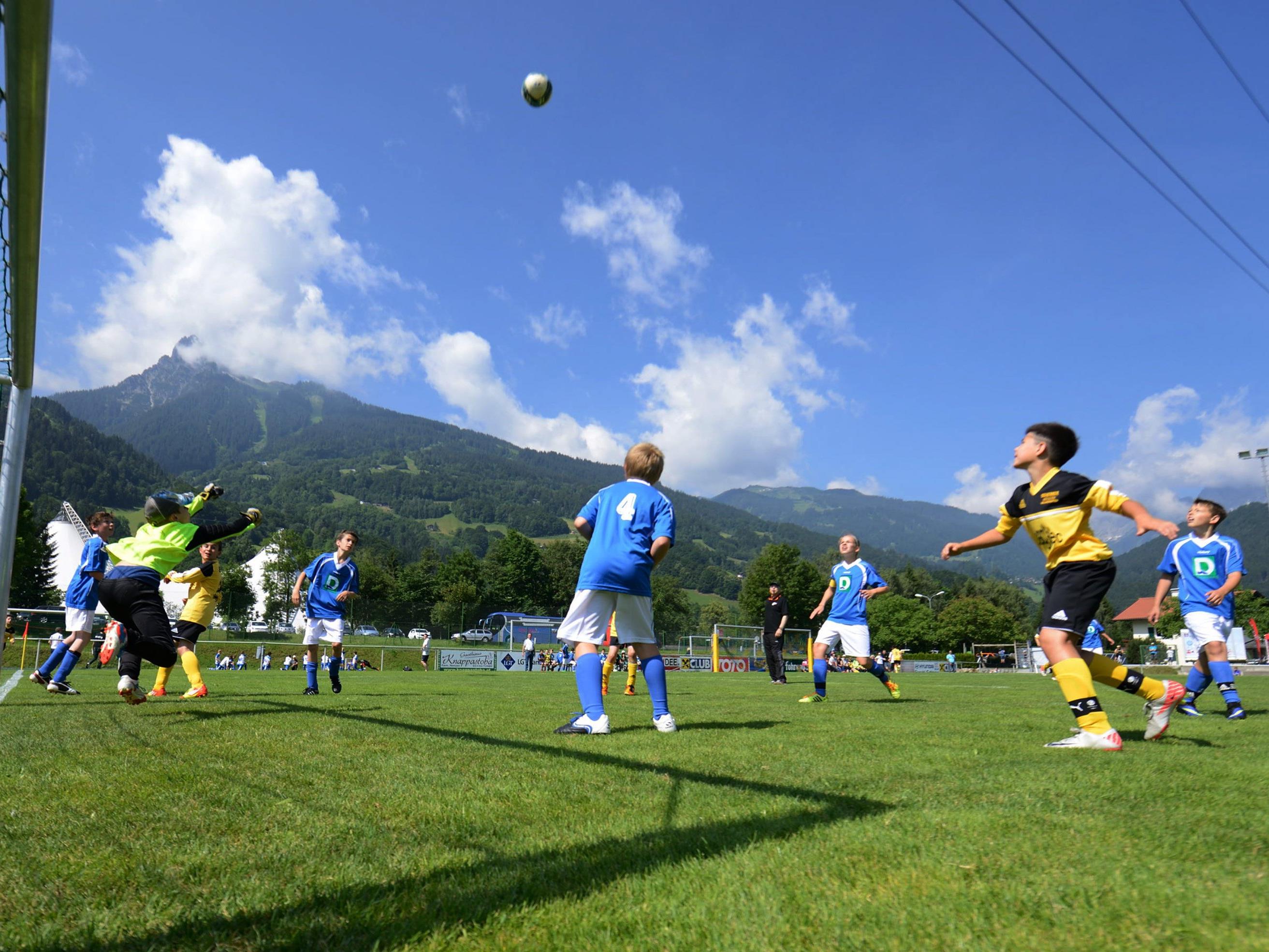 Internationaler Fußball-Nachwuchs aus sechs Nationen ist von 26. bis 29. Mai 2016 im Montafon zu Gast.