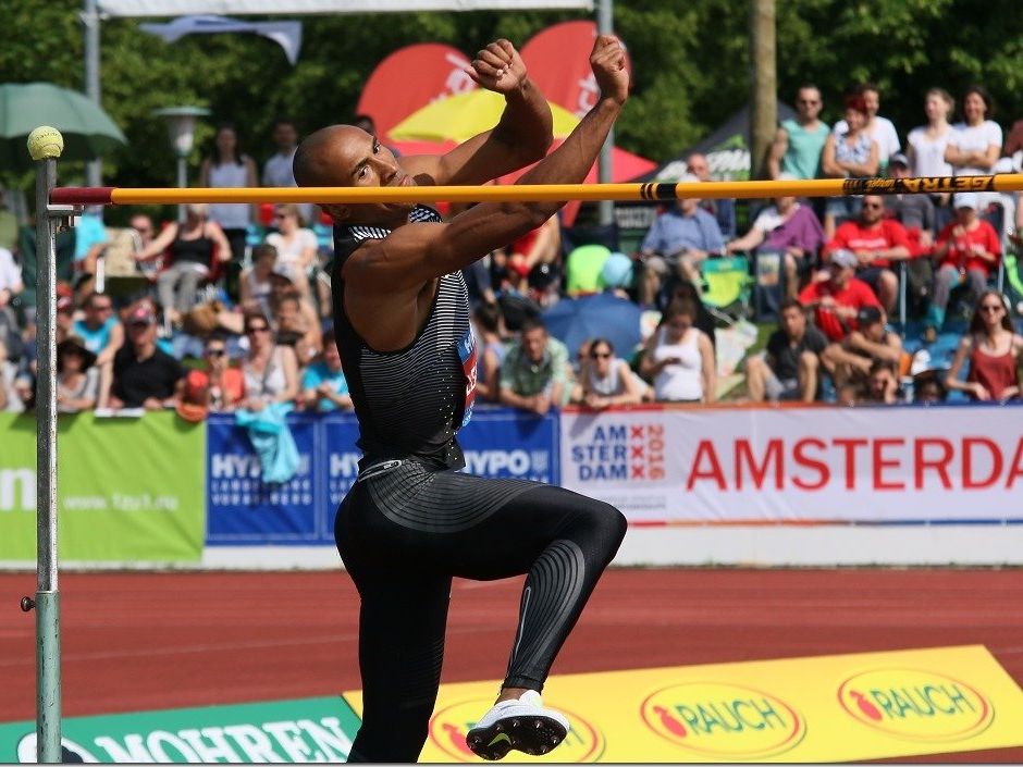 Damian Warner führt zur Halbzeit beim Meeting in Götzis Damian Warner führt zur Halbzeit beim Meeting in Götzis