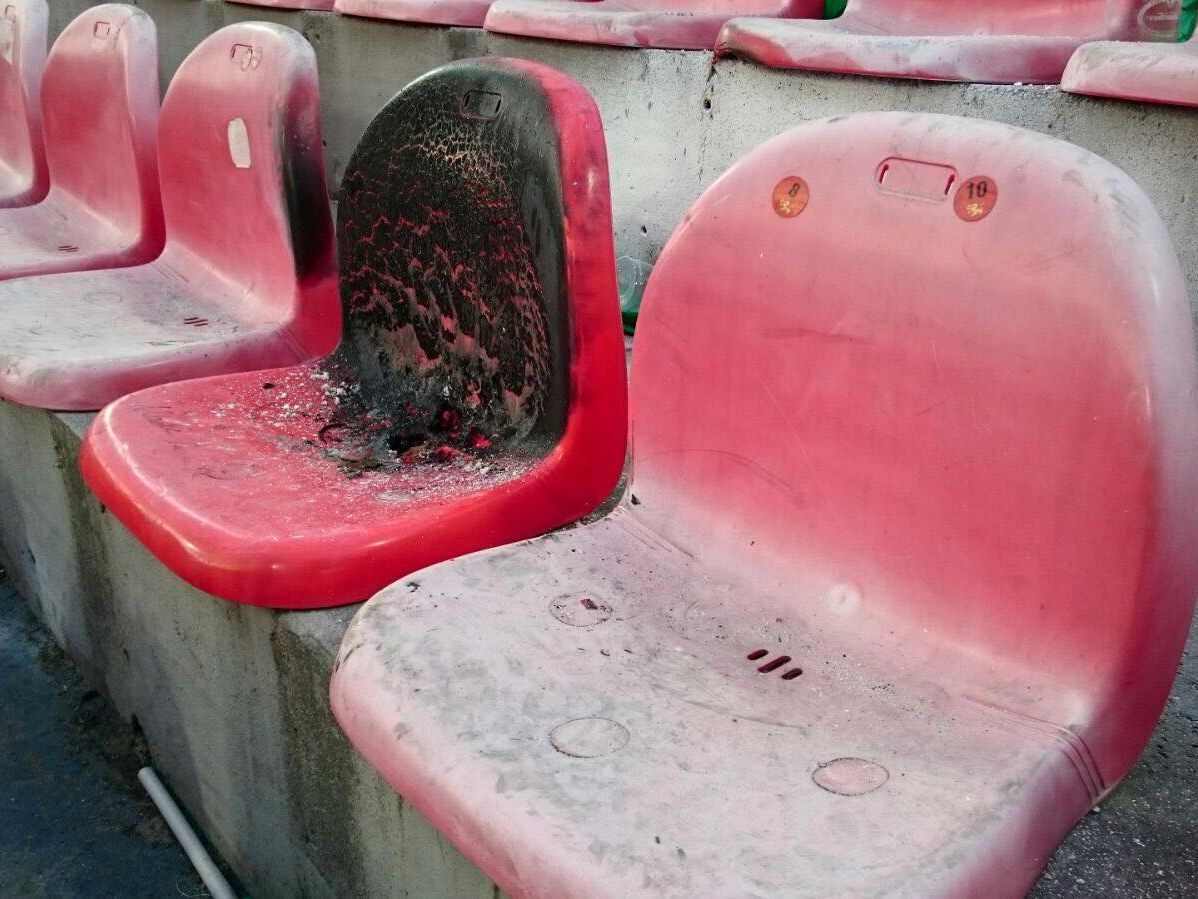 Beim Spiel Admira - Rapid kam es im Gästesektor zu einem Kleinbrand. Beim Spiel Admira - Rapid kam es im Gästesektor zu einem Kleinbrand.