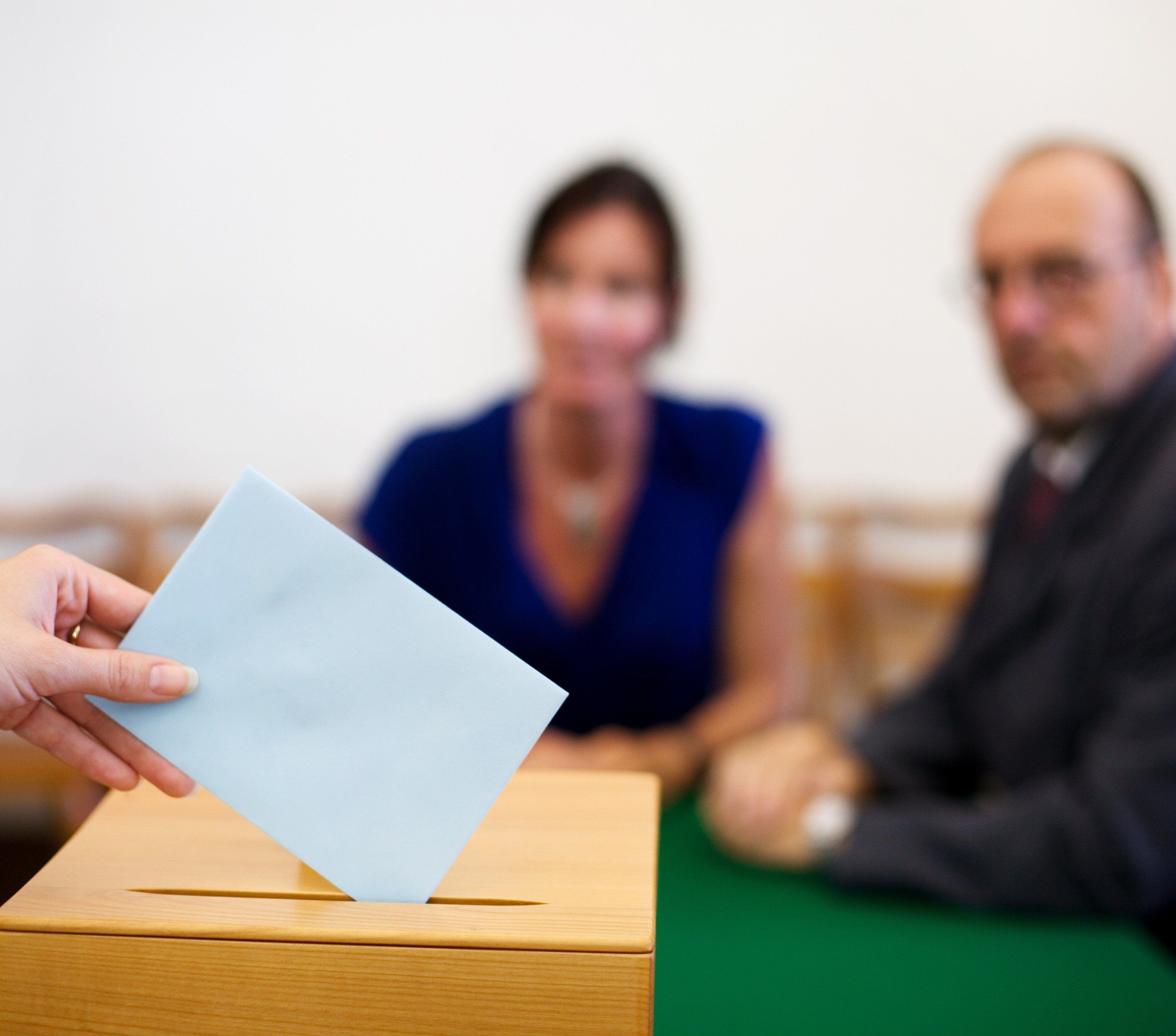 Am 5. Juni wird in der Schweiz abgestimmt. Am 5. Juni wird in der Schweiz abgestimmt.