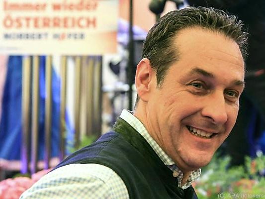 Strache will Südtirol bestimmen lassen Strache will Südtirol bestimmen lassen