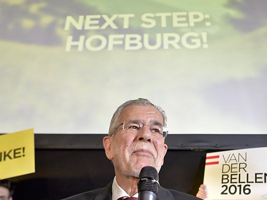 Van der Bellen plakatiert einmal mehr positive Gefühle Van der Bellen plakatiert einmal mehr positive Gefühle