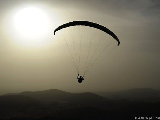 Paragleiten gehört zu den riskanten Sportarten Paragleiten gehört zu den riskanten Sportarten