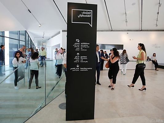 Erste Ausstellung mit dem Titel "Never-part" ist für Oktober geplant Erste Ausstellung mit dem Titel "Never-part" ist für Oktober geplant