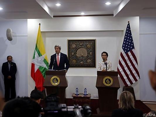 Kerry zu Besuch in Myanmar