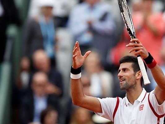 Novak Djokovic freut sich über seinen 50. Sieg in Paris