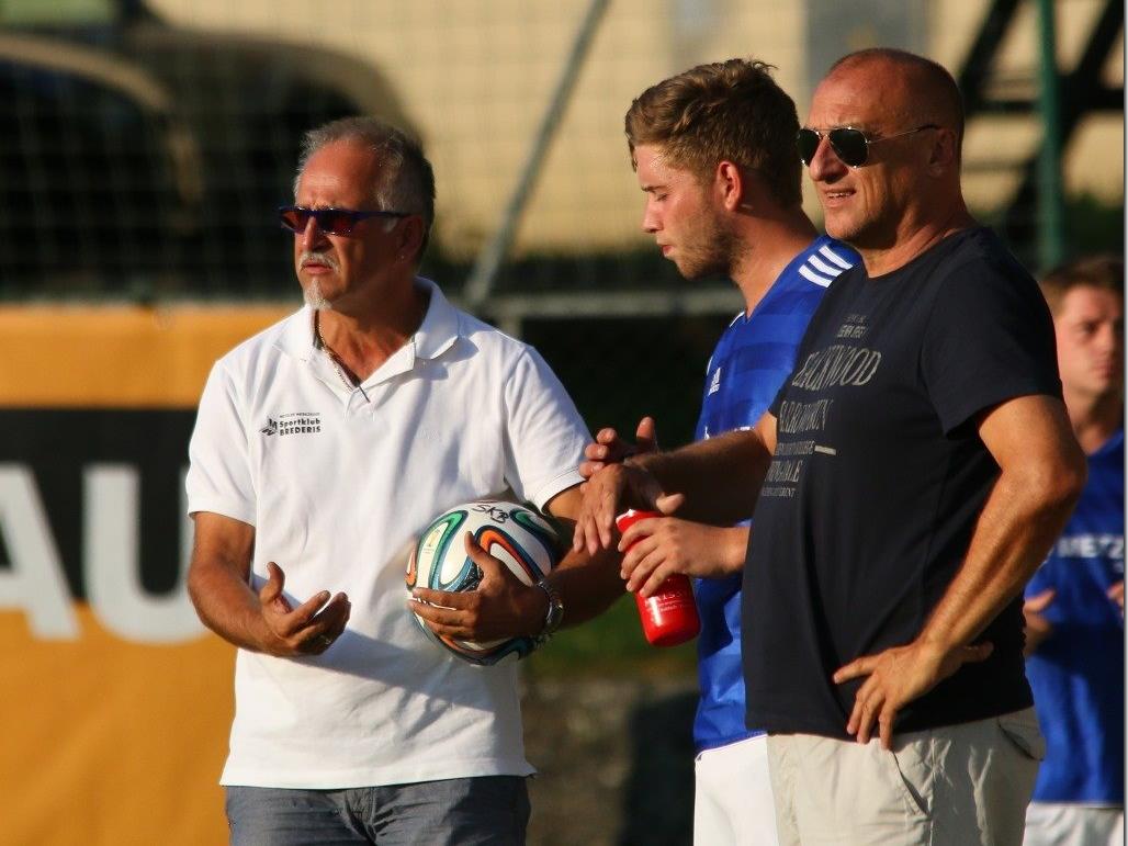 Brederis Trainer Erich Ender und Christian Maissen wollen das Team in die Landesliga führen