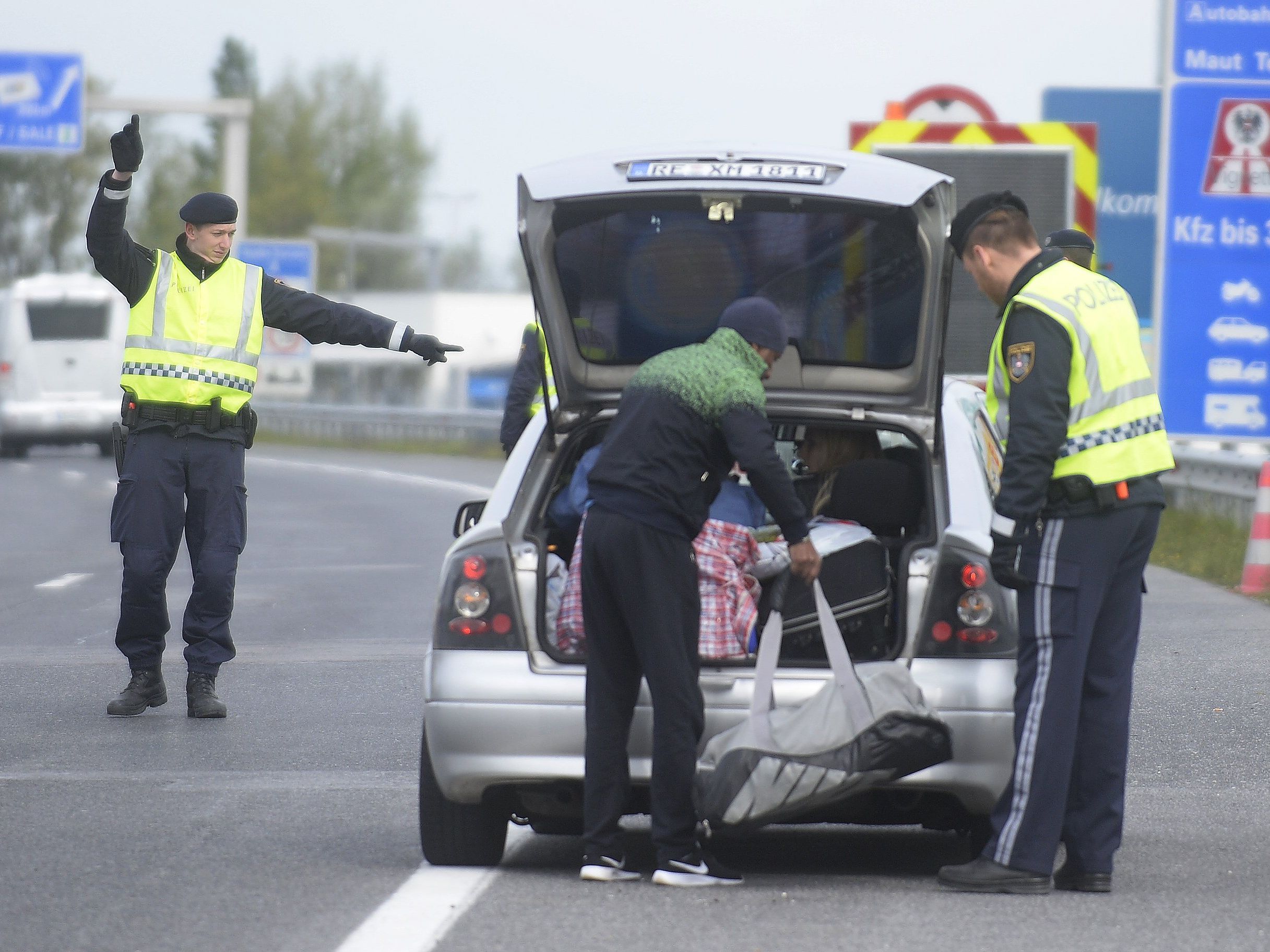 Österreich behält sich Grenzkontrollen am Brenner vor. Österreich behält sich Grenzkontrollen am Brenner vor.