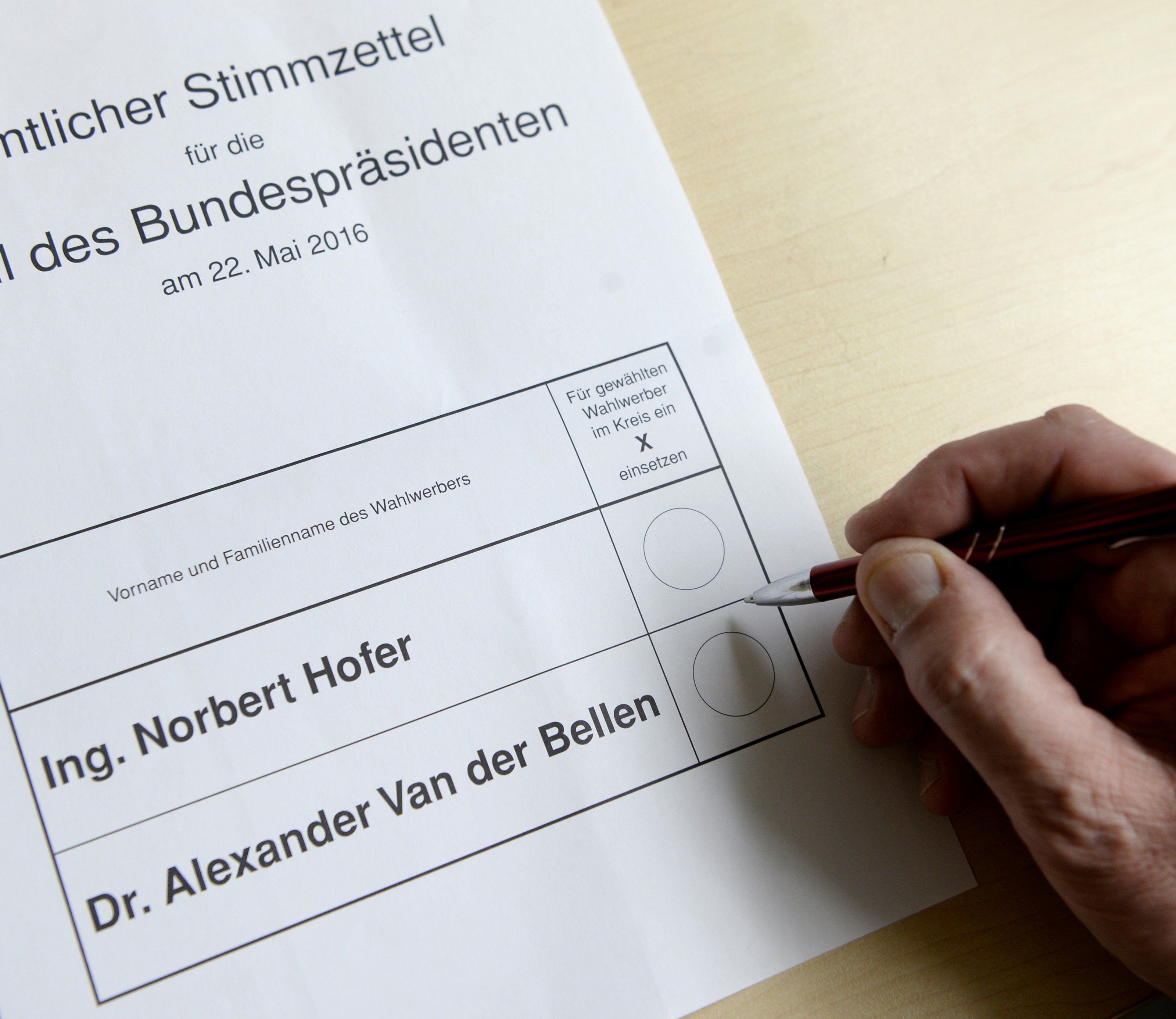 Das endgültige Ergebnis wird erst am Montagabend feststehen. Das endgültige Ergebnis wird erst am Montagabend feststehen.