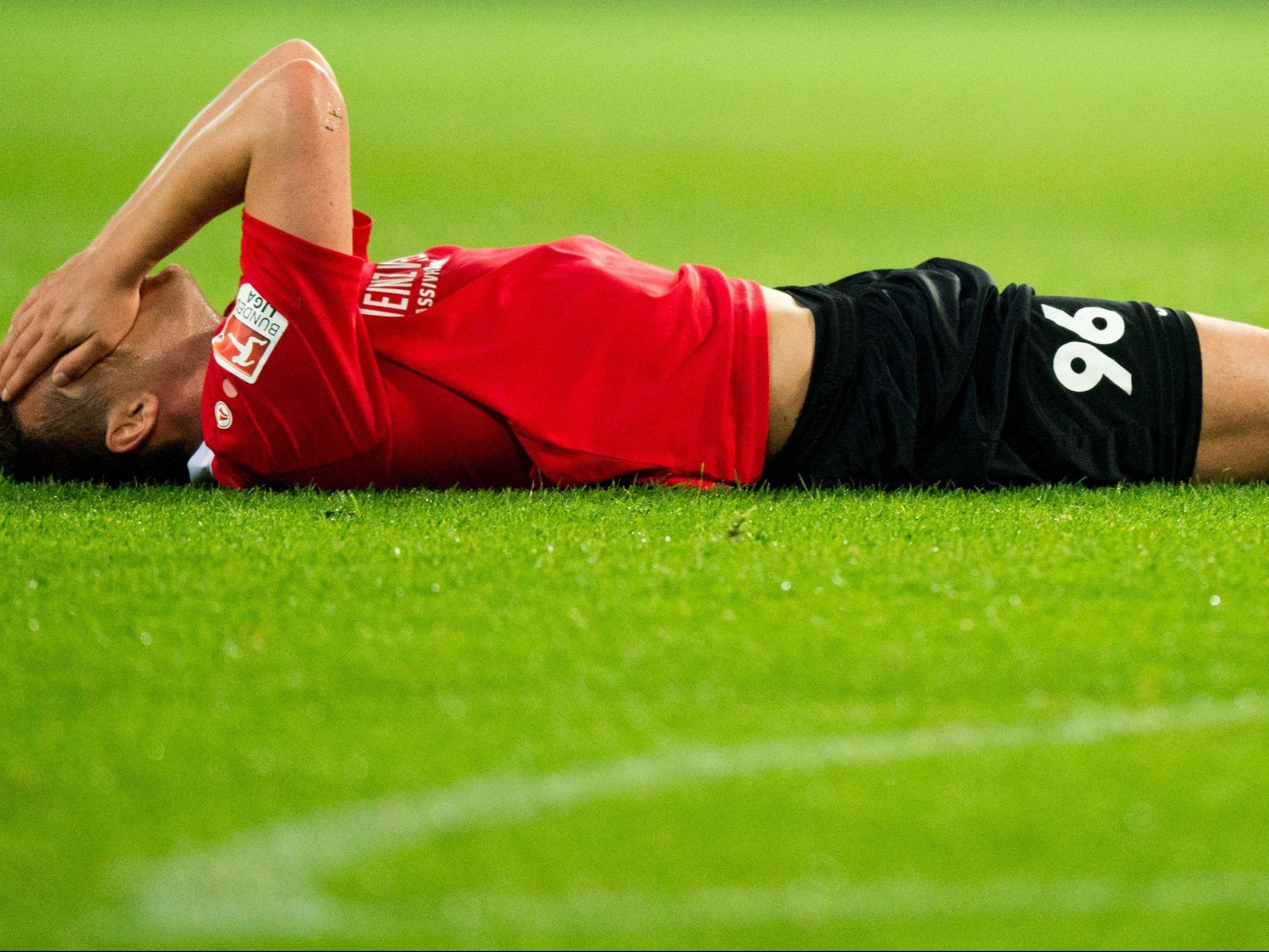 Hannover 96 steht als Absteiger aus der deutschen Bundesliga bereits fest - doch wer folgt? Hannover 96 steht als Absteiger aus der deutschen Bundesliga bereits fest - doch wer folgt?