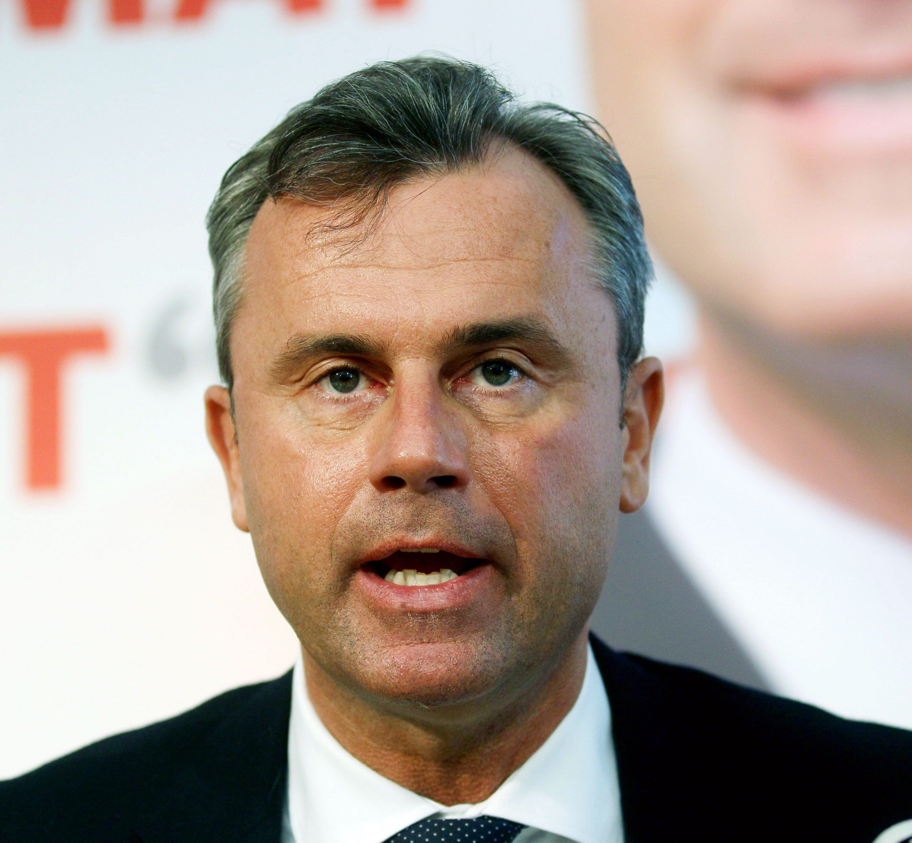 Hofer-Sprecher: Kopftuch Zeichen der Unterdrückung. Hofer-Sprecher: Kopftuch Zeichen der Unterdrückung.