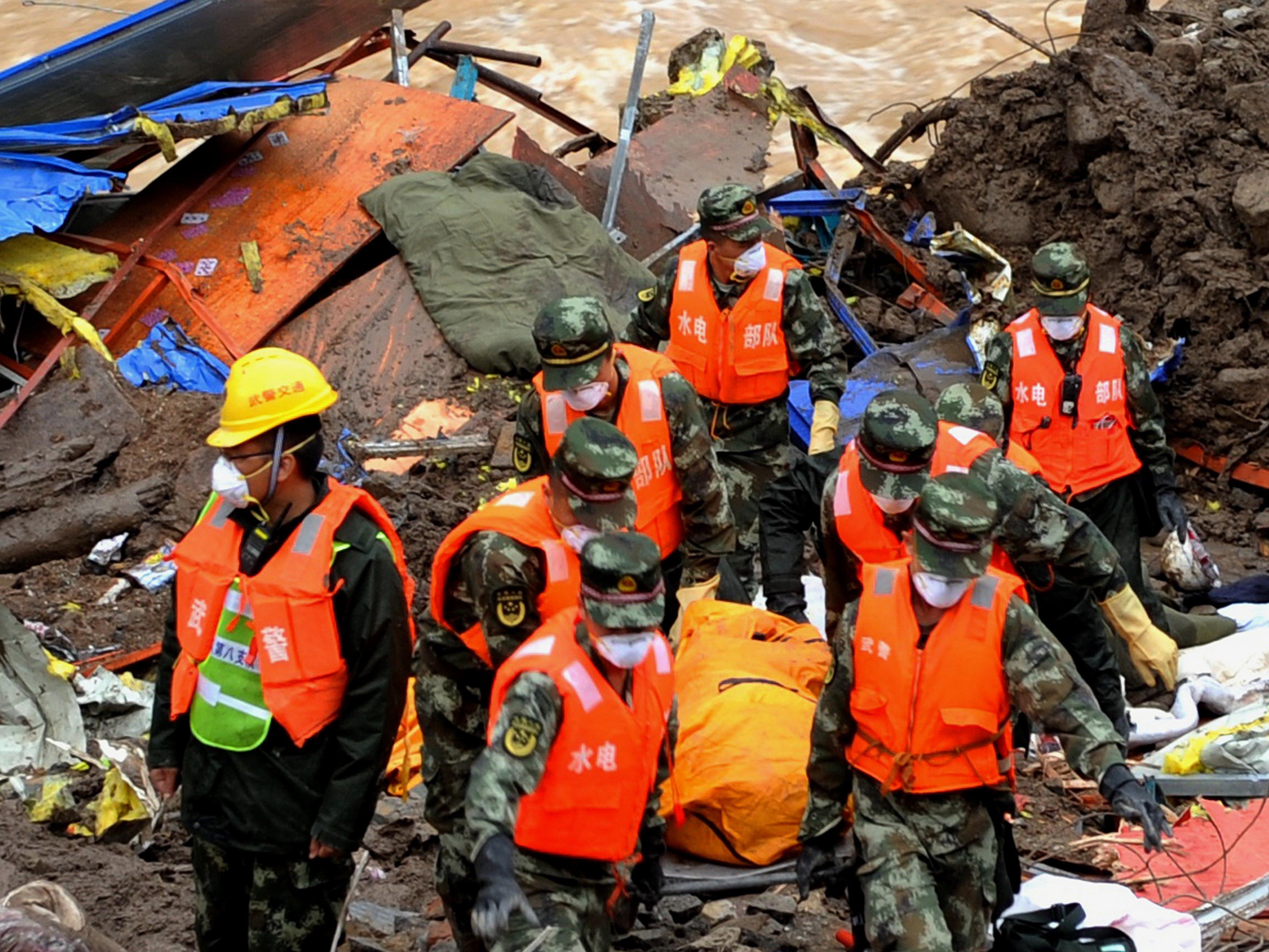 Nach dem Erdrutsch in Südchina ist die Zahl der Toten auf 35 gestiegen.