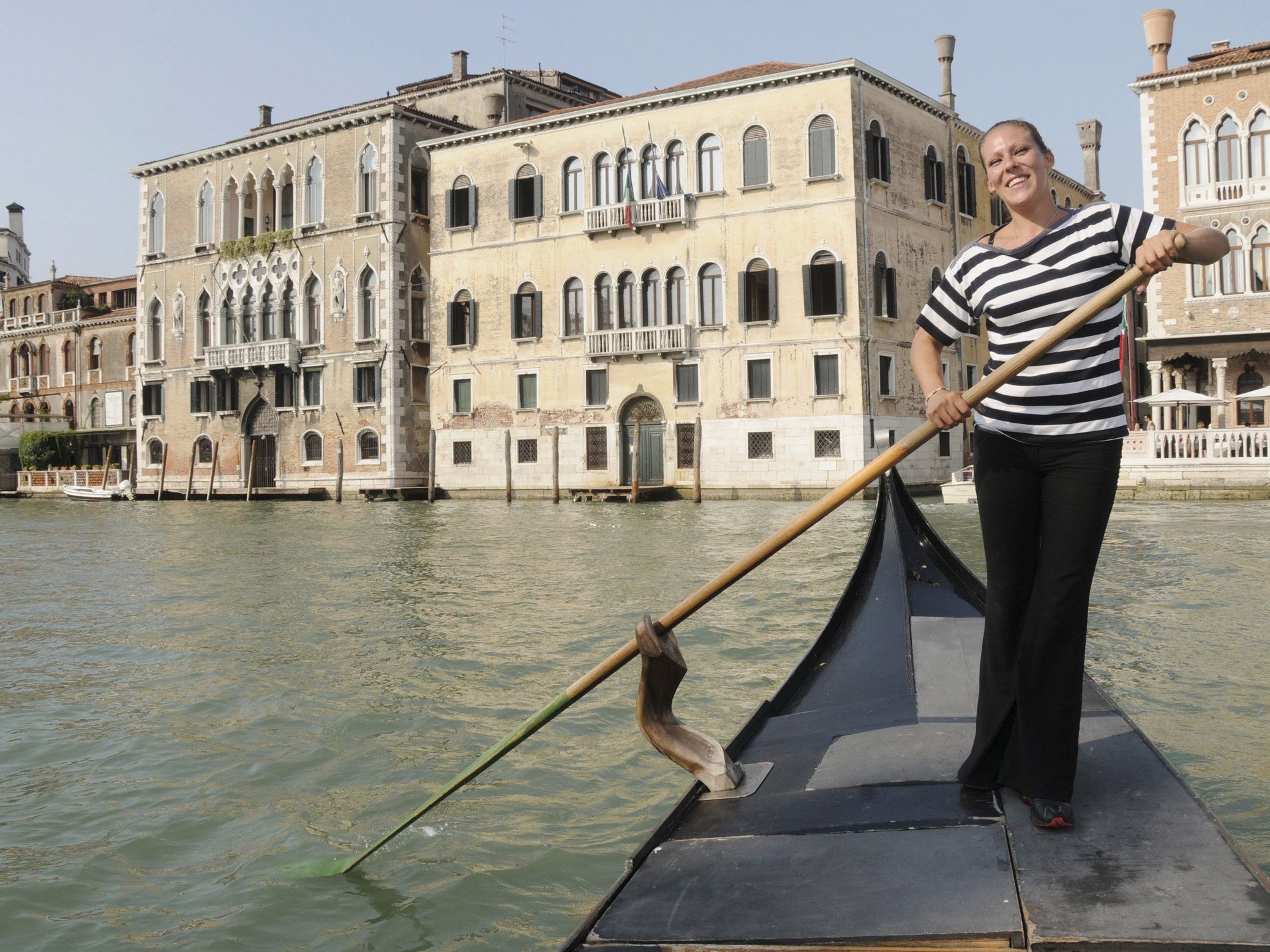 Gondolieri haben in Venedig protestiert. Gondolieri haben in Venedig protestiert.