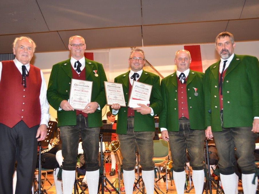 Frühjahrskonzert HM Wald a. A. Frühjahrskonzert HM Wald a. A.