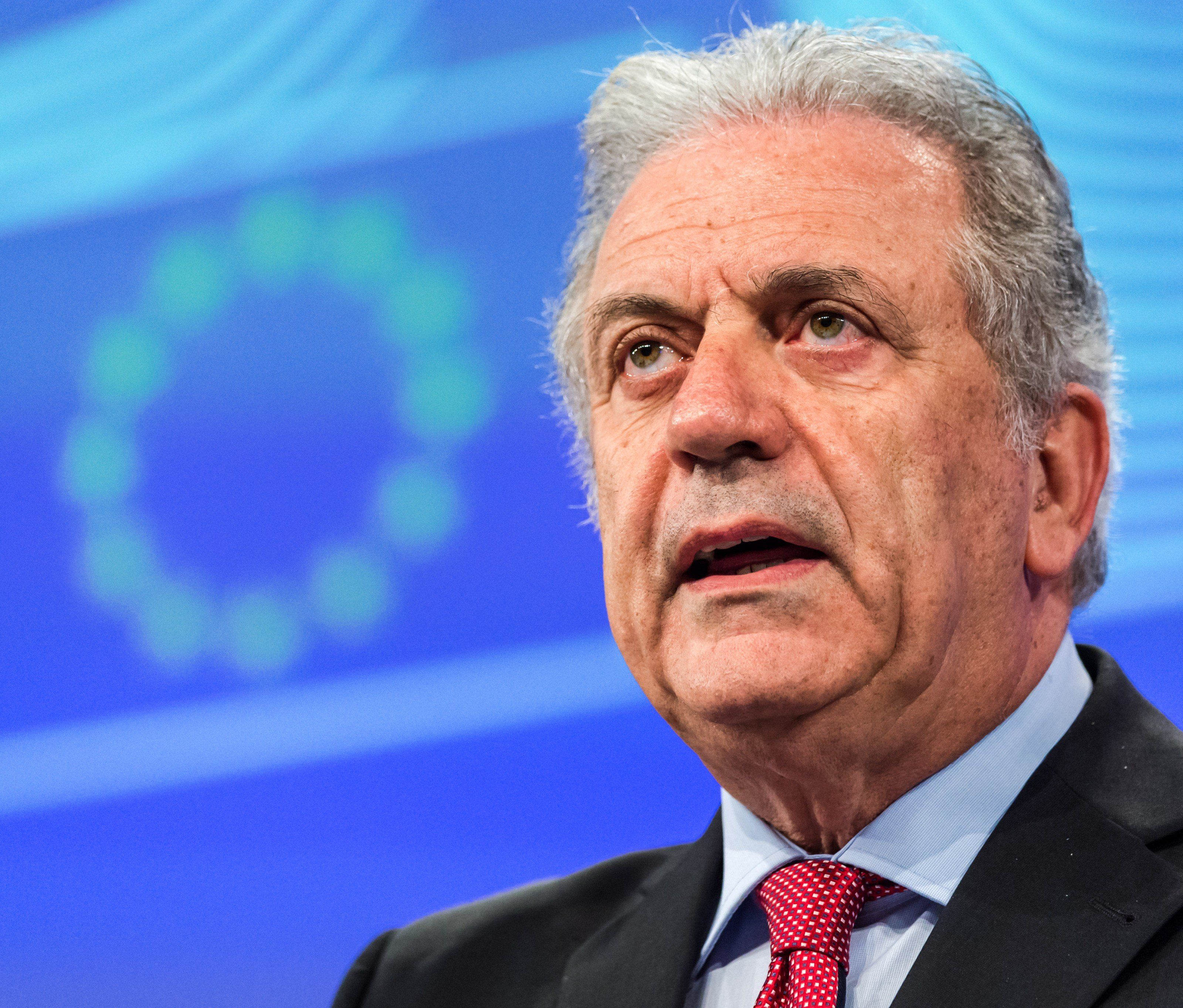 EU-Innenkommissar Dimitris Avramopulous verteidigte am Mittwoch vor dem Europäischen Parlament die Vorschläge der EU-Kommission zur Reform eines europäischen Asylverfahrens. EU-Innenkommissar Dimitris Avramopulous verteidigte am Mittwoch vor dem Europäischen Parlament die Vorschläge der EU-Kommission zur Reform eines europäischen Asylverfahrens.