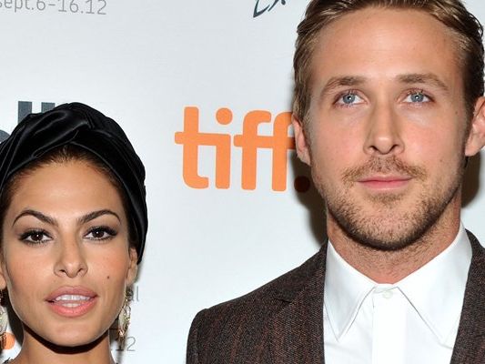 Eva Mendes und Ryan Gosling sollen zum zweiten Mal Eltern geworden sein. Eva Mendes und Ryan Gosling sollen zum zweiten Mal Eltern geworden sein.
