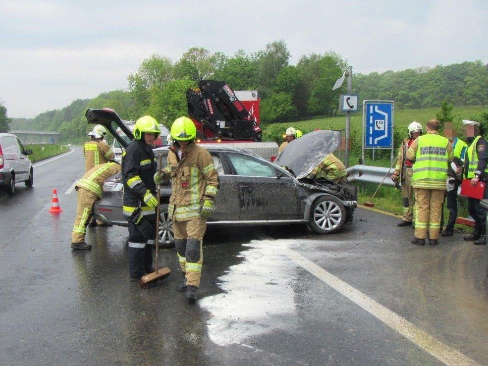 Am Montag ereignete sich auf der A1 ein schwerer Unfall. Am Montag ereignete sich auf der A1 ein schwerer Unfall.