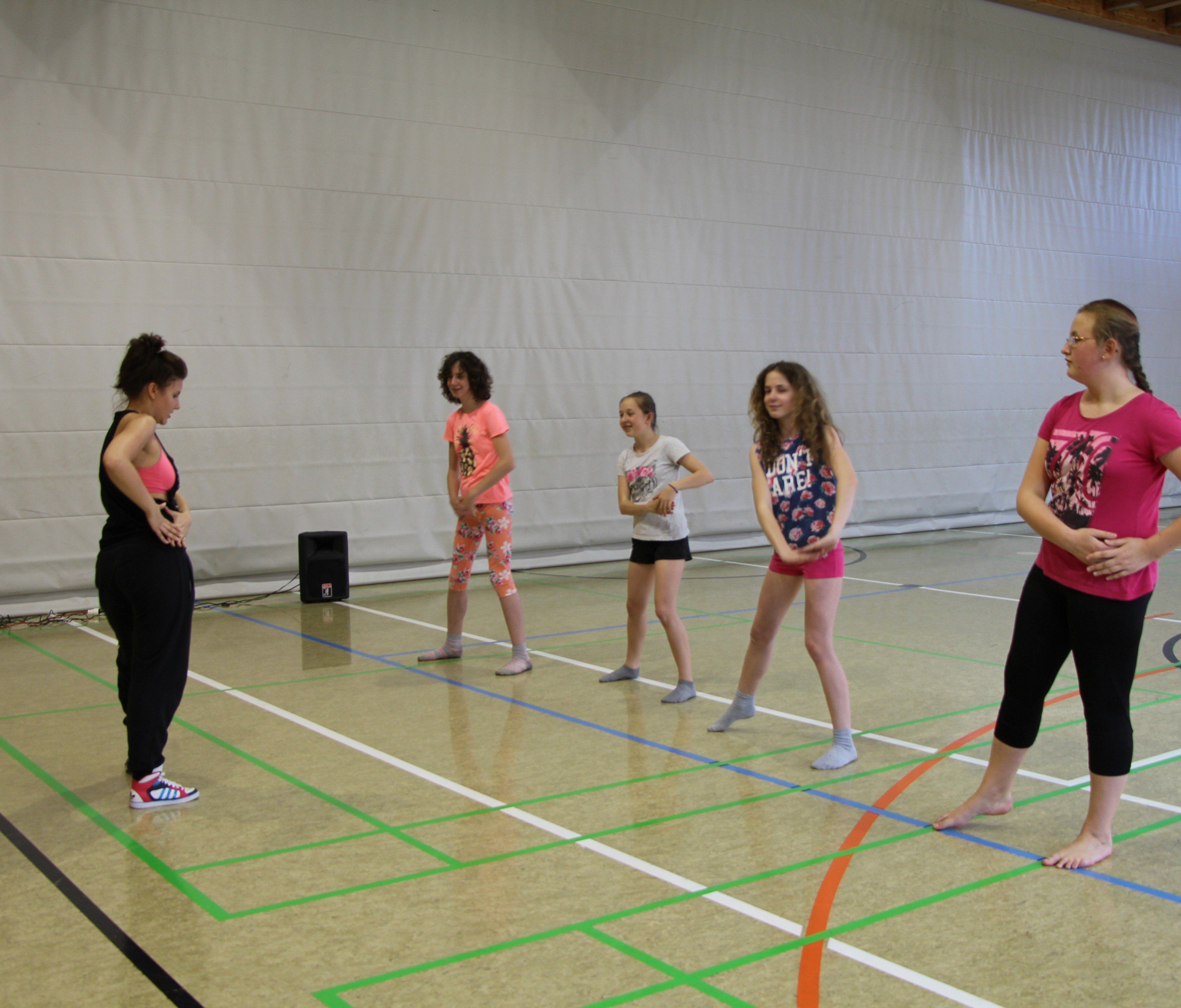 Hip Hop Tanz hält fit und kommt gut an. Hip Hop Tanz hält fit und kommt gut an.