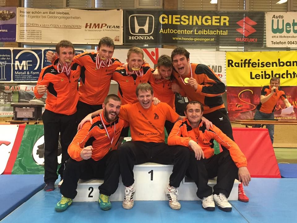 Unsere erfolgreiche Mannschaft bei der Landesmeisterschaft im Griechisch-Römischen Stil Unsere erfolgreiche Mannschaft bei der Landesmeisterschaft im Griechisch-Römischen Stil