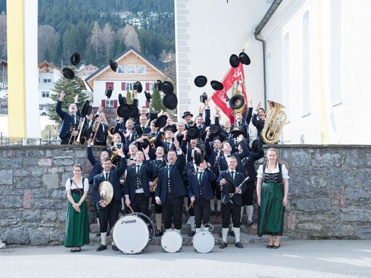 Am Sonntag, 22. Mai 2016, spielt der Musikverein Fraßenecho in der Pfarrkirche Raggal und danach zum Frühschoppen. Am Sonntag, 22. Mai 2016, spielt der Musikverein Fraßenecho in der Pfarrkirche Raggal und danach zum Frühschoppen.