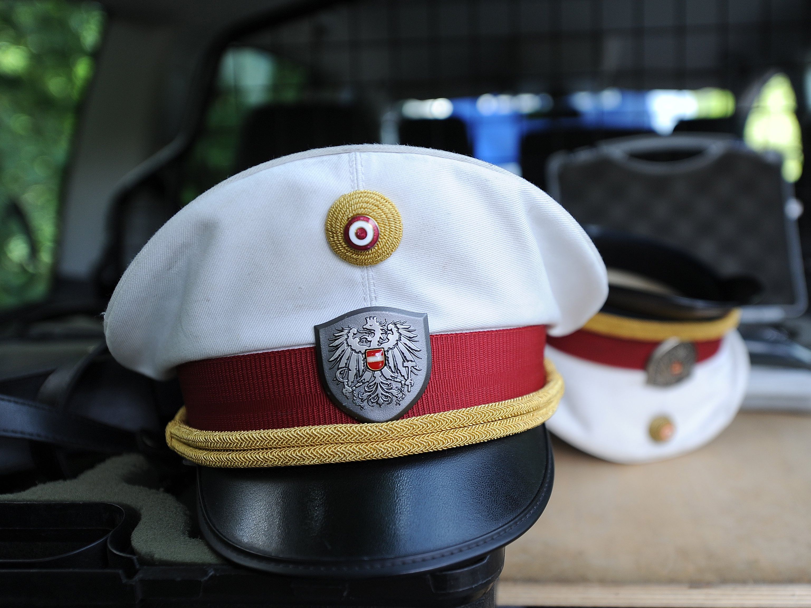 Einbruchdiebstahl in Reitsportanlage - Polizei bittet um Hinweise. Einbruchdiebstahl in Reitsportanlage - Polizei bittet um Hinweise.