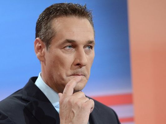 Wittert Manipulation. FPÖ-Obmann Heinz-Christian Strache. Wittert Manipulation. FPÖ-Obmann Heinz-Christian Strache.