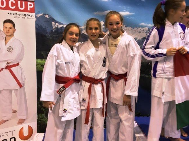 Das starke Götzner Mädchen Team U14 (v.li. Vanessa Giesinger, Stella Kleinekathöfer, Hanna Devigili)