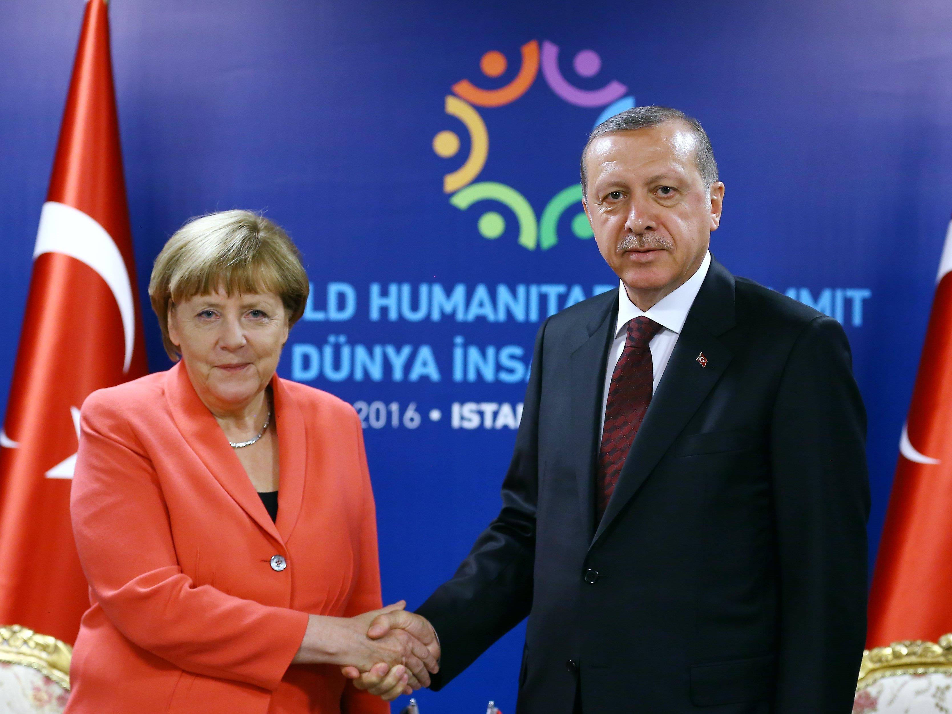 angela Merkel mit Türkeis Präsident Erdogan.