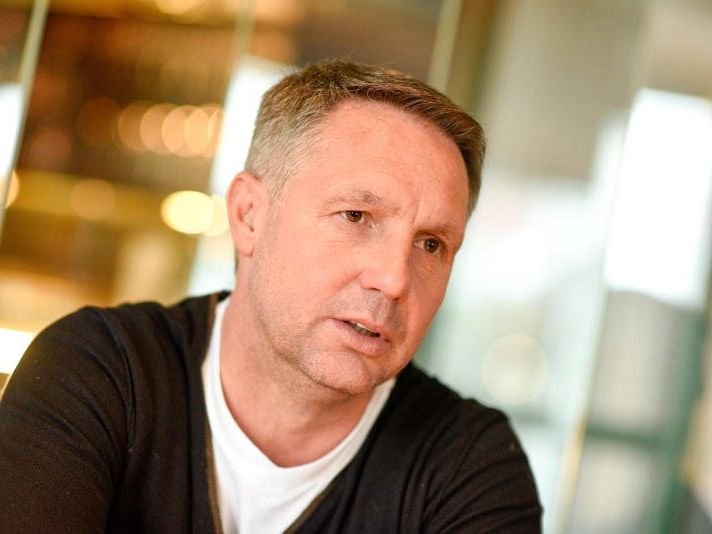 WANN & WO traf den SCR Altach-Trainer Damir Canadi im Café Steinhauser in Dornbirn zum Talk. WANN & WO traf den SCR Altach-Trainer Damir Canadi im Café Steinhauser in Dornbirn zum Talk.