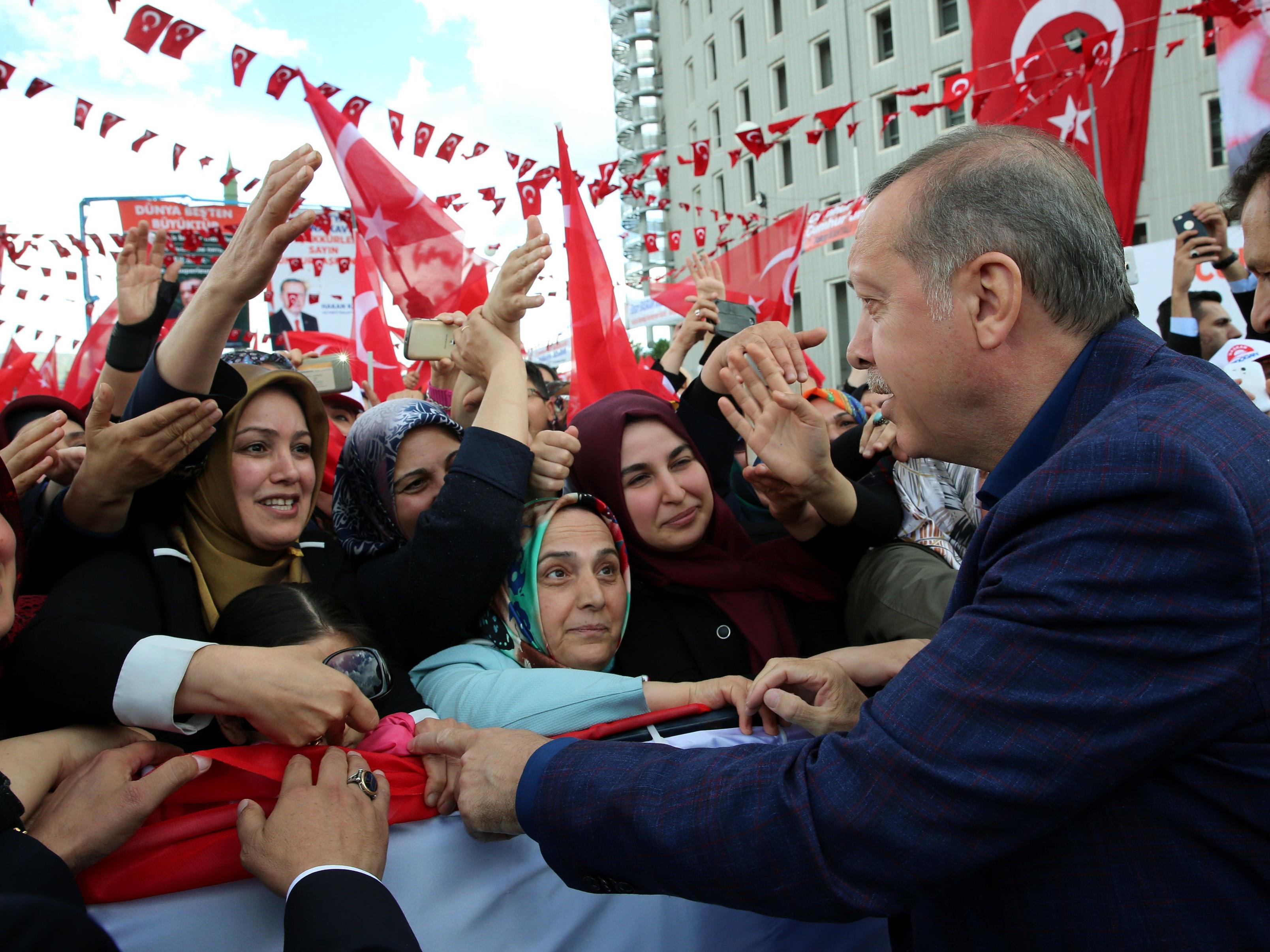 EU-Flüchtlings-Pakt: Erdogan lehnt Änderung der Anti-Terror-Gesetze ab.