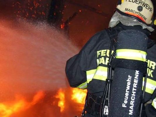 Bei dem Brand brach unter den Hausbewohnern kurz Panik aus. Bei dem Brand brach unter den Hausbewohnern kurz Panik aus.