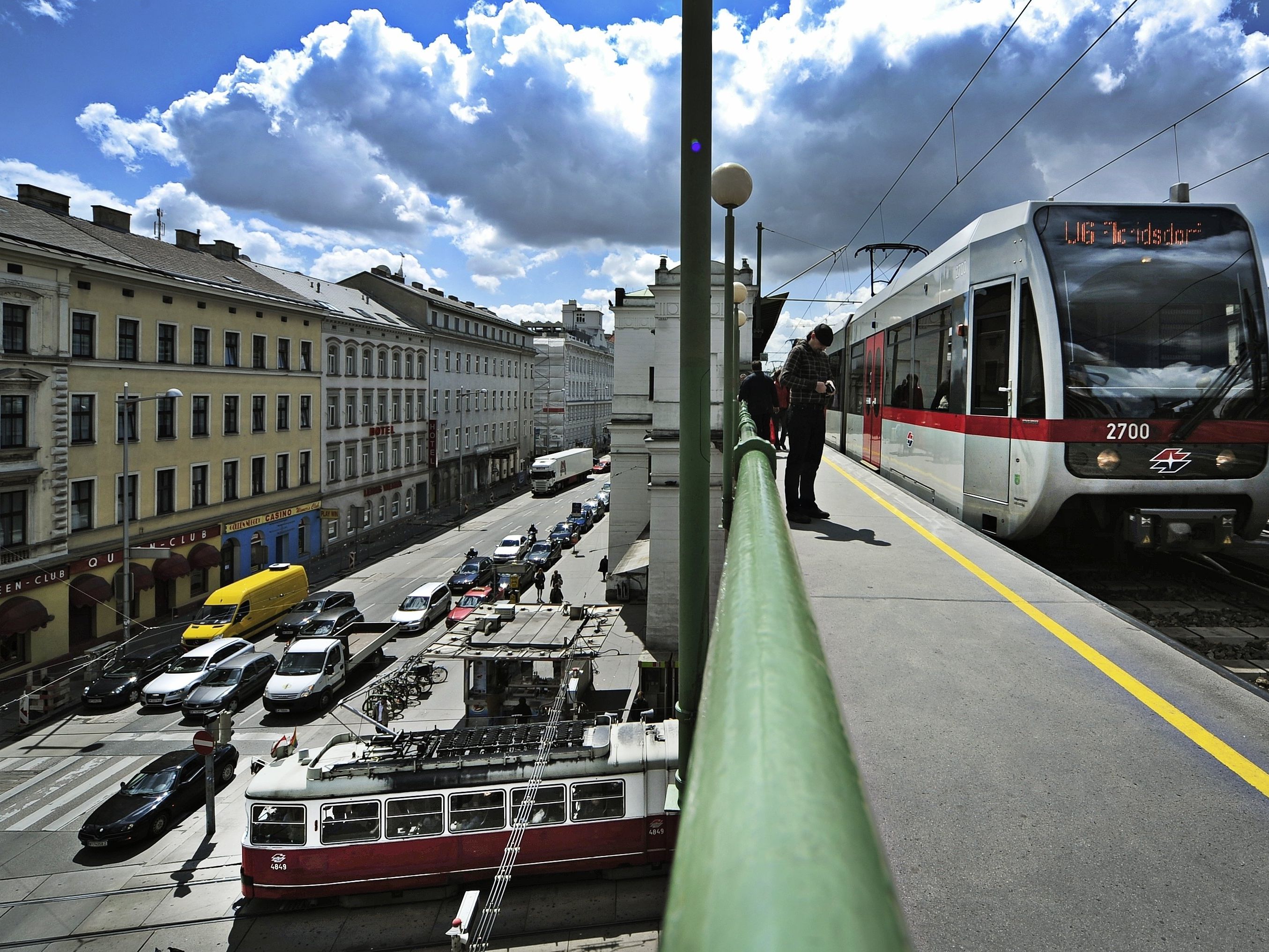 10 spannende Fragen zu den Wiener Öffis wurden uns beantwortet. 10 spannende Fragen zu den Wiener Öffis wurden uns beantwortet.