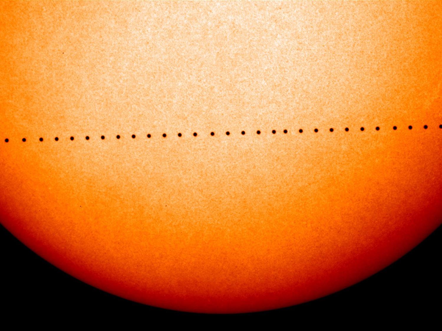"Mikro"Sonnenfinsternis über Österreich: Merkur zieht am 9. Mai an der Sonne vorbei.